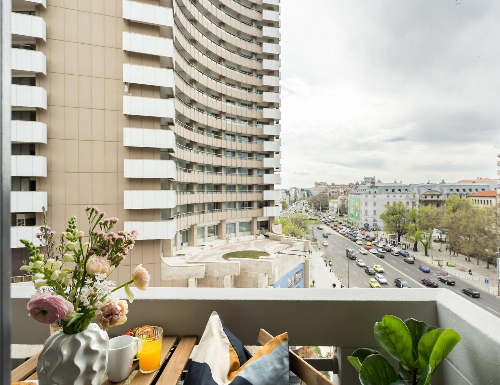 Intercontinental Luxury Apartment