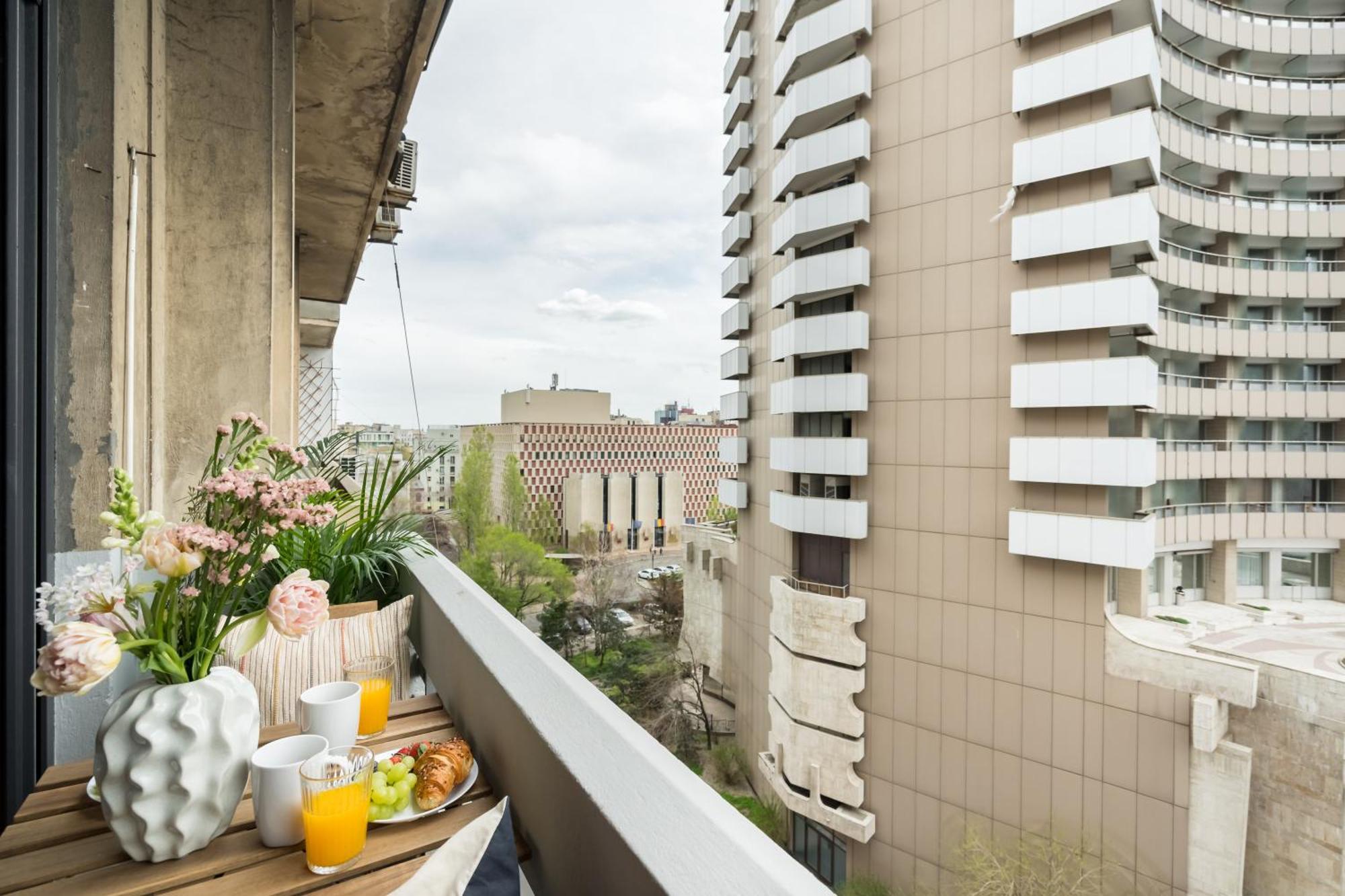 Intercontinental Luxury *